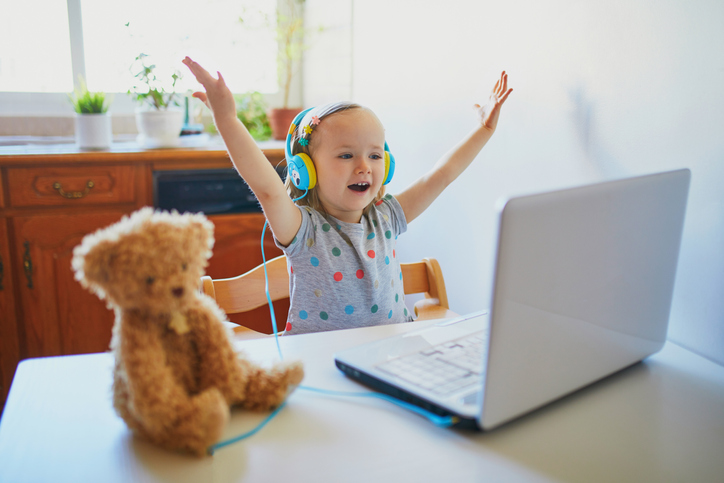 Young Child Learning a New Language Online